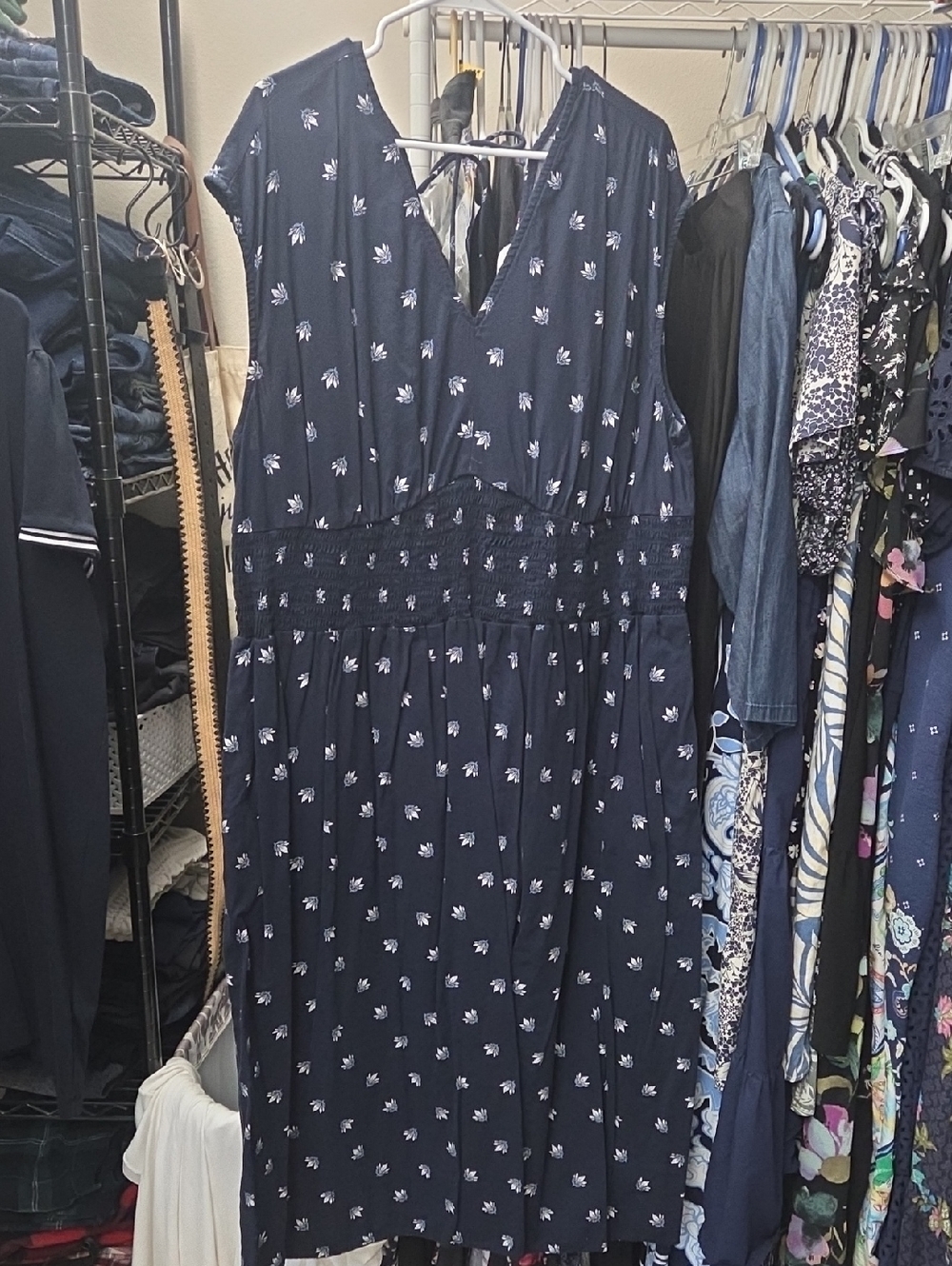 Old Navy Navy Floral Smocked-Waist Midi Dress